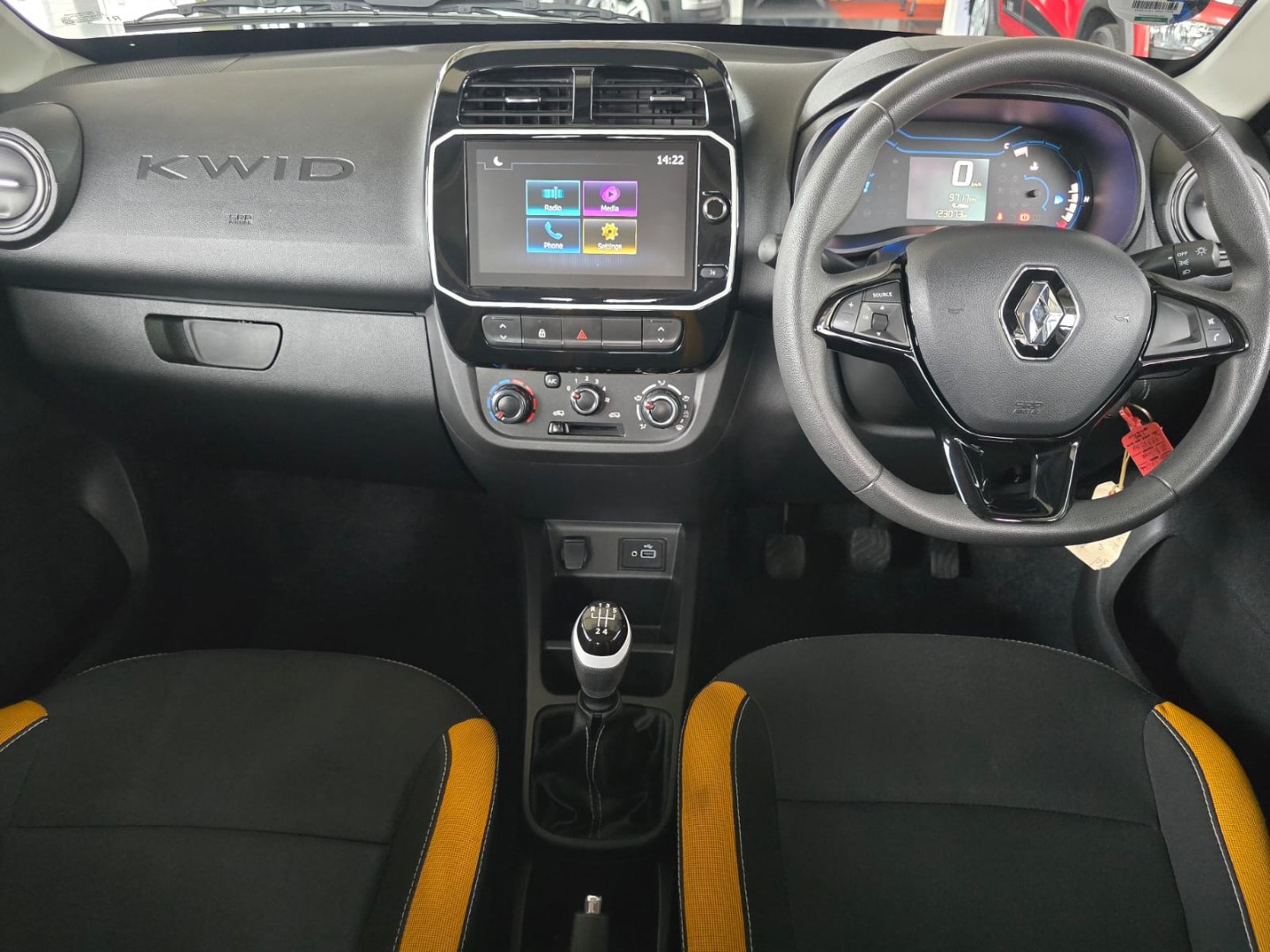 b25ca2d8-cc72-4b56-95be-2800402dd915