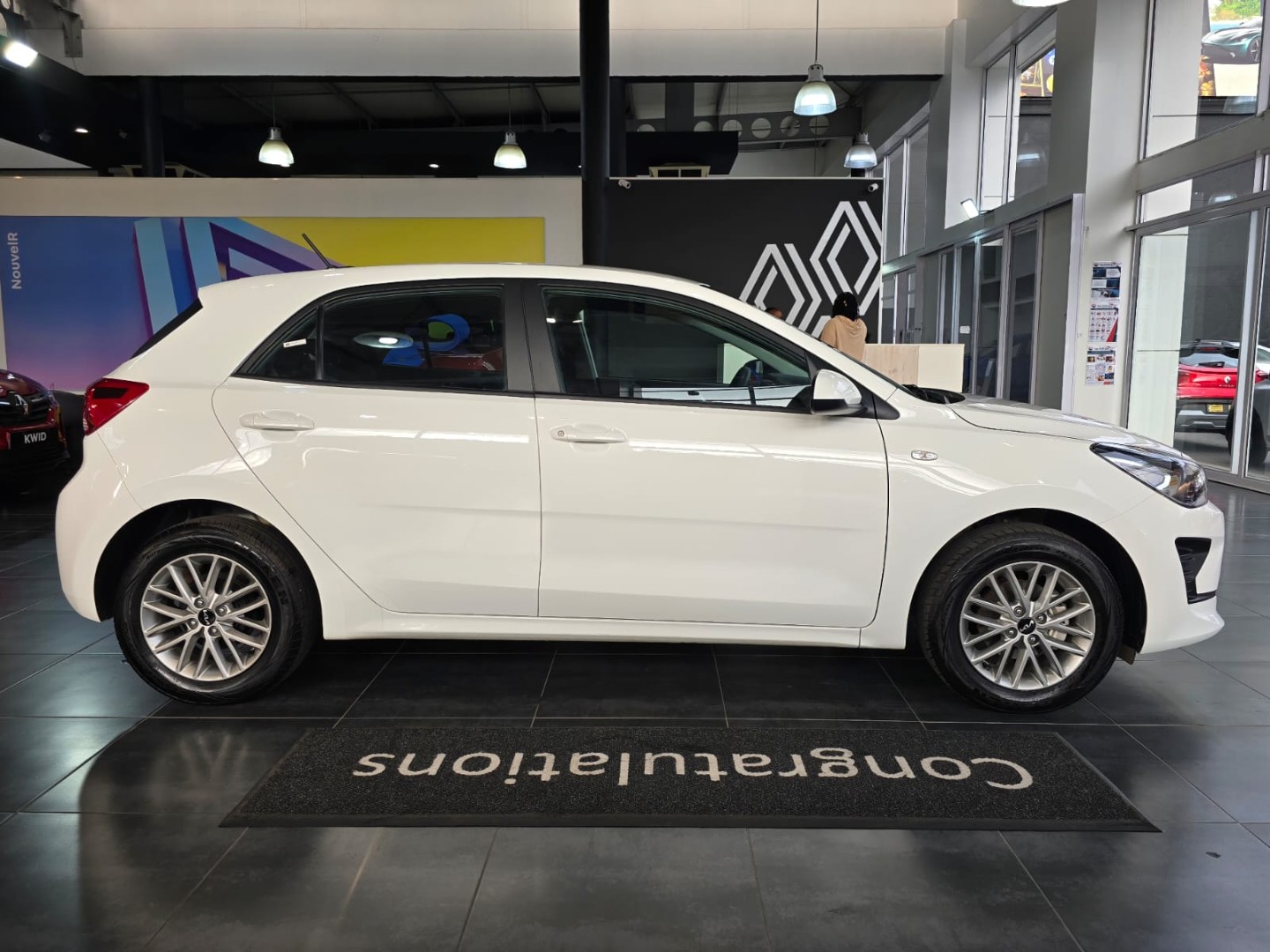 e7b60ae9-9c38-4bd4-b89b-af358e350191