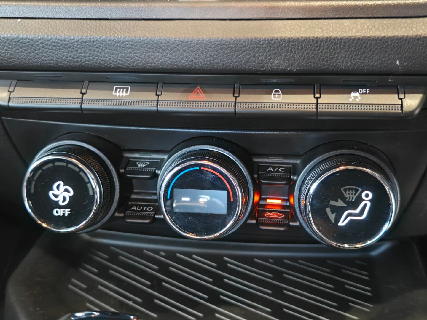 ec808a9f-bae8-4ea3-b791-91ffae81d8db