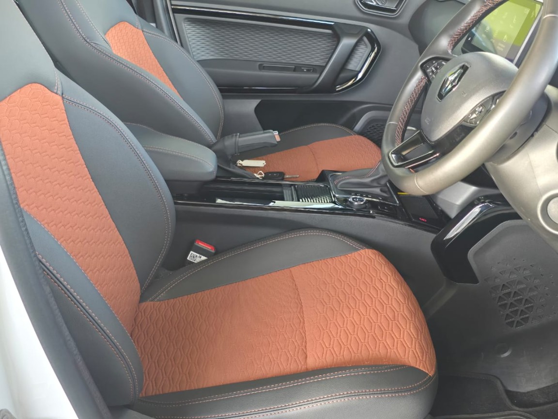 06ee351f-4302-4d11-a880-b491e9e7fc0c