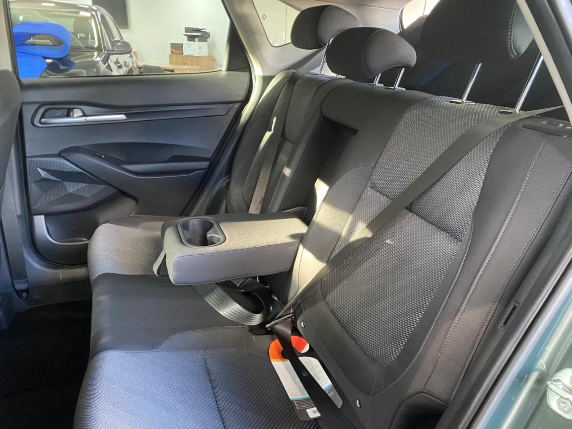 cb5afe26-dee8-457a-8402-48780a5adf33