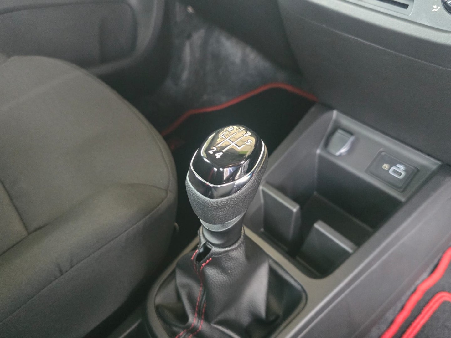 6f95b64f-29c1-4942-8c06-f687a2bc337d