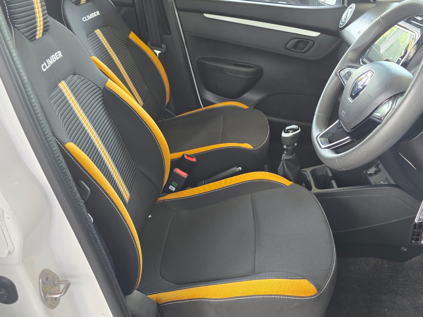 b50b40d6-6eeb-4cae-8aa8-808a6fc0549e