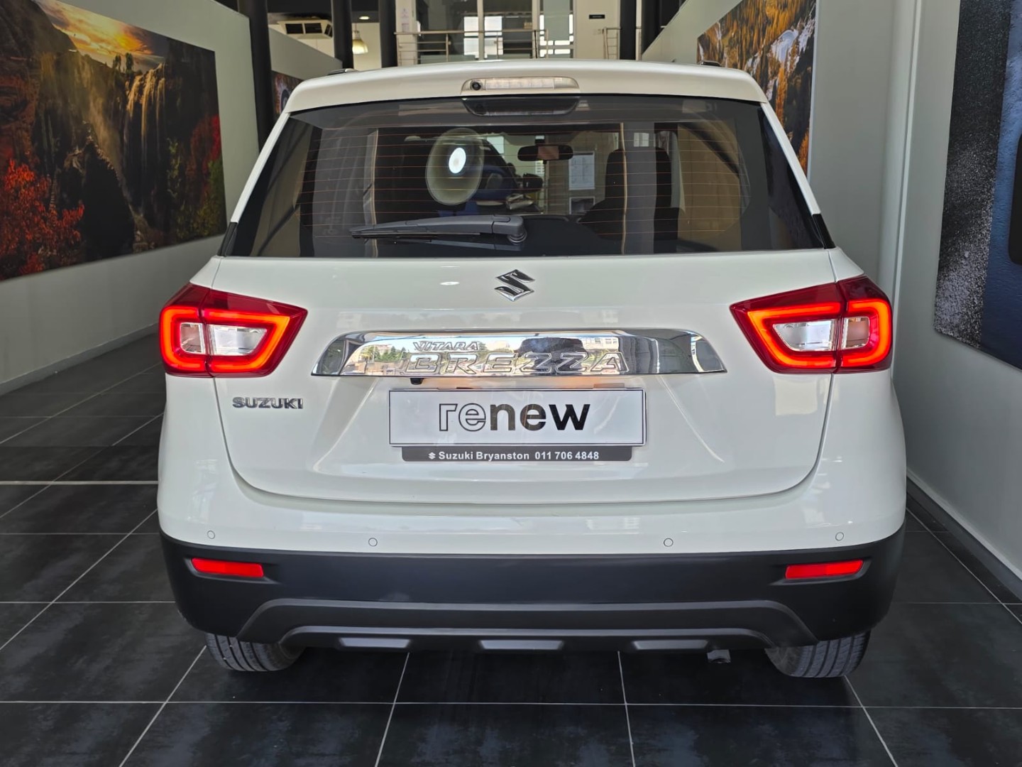 9ef463d9-f4a2-404c-9556-74f3b58594e4