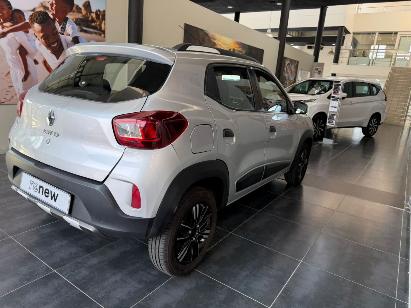 075d6ac3-3f63-4305-b421-139fecd0bbe8