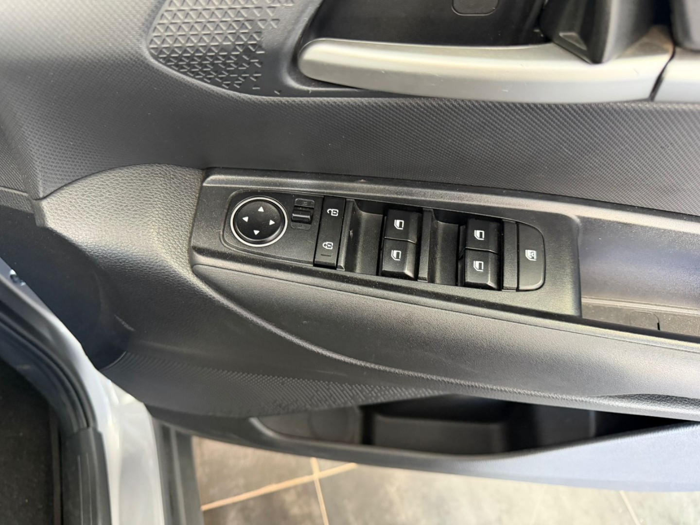 483b323b-8961-4fc1-9e1f-3f732fe5bd24