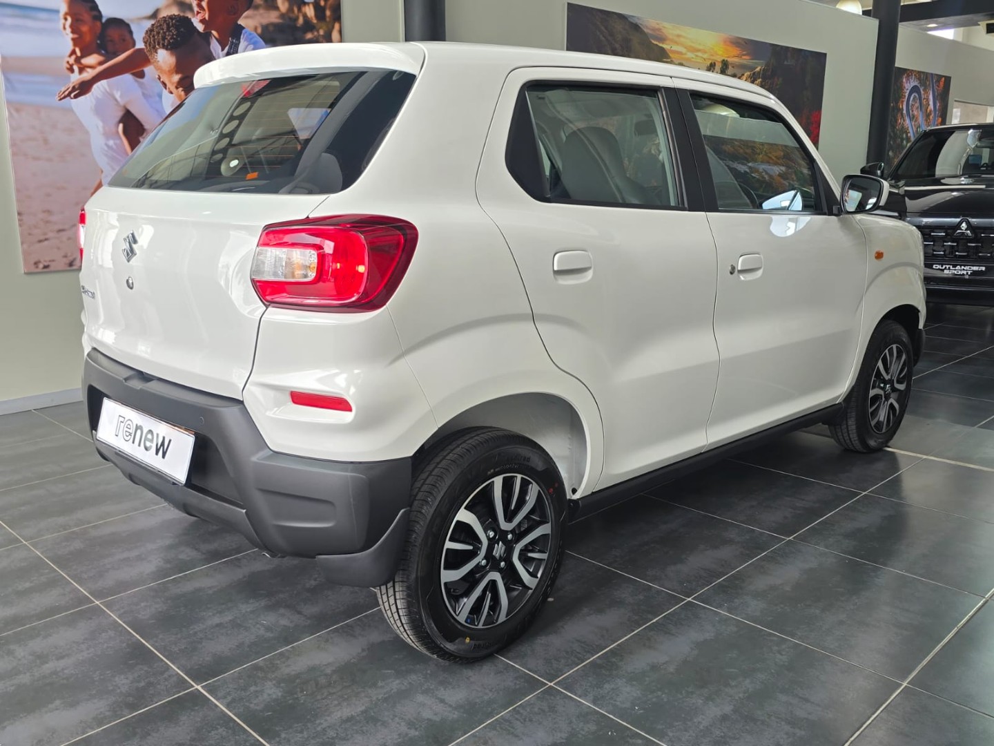 7a2185c6-d42f-43c4-b8a1-27402b8b81ce