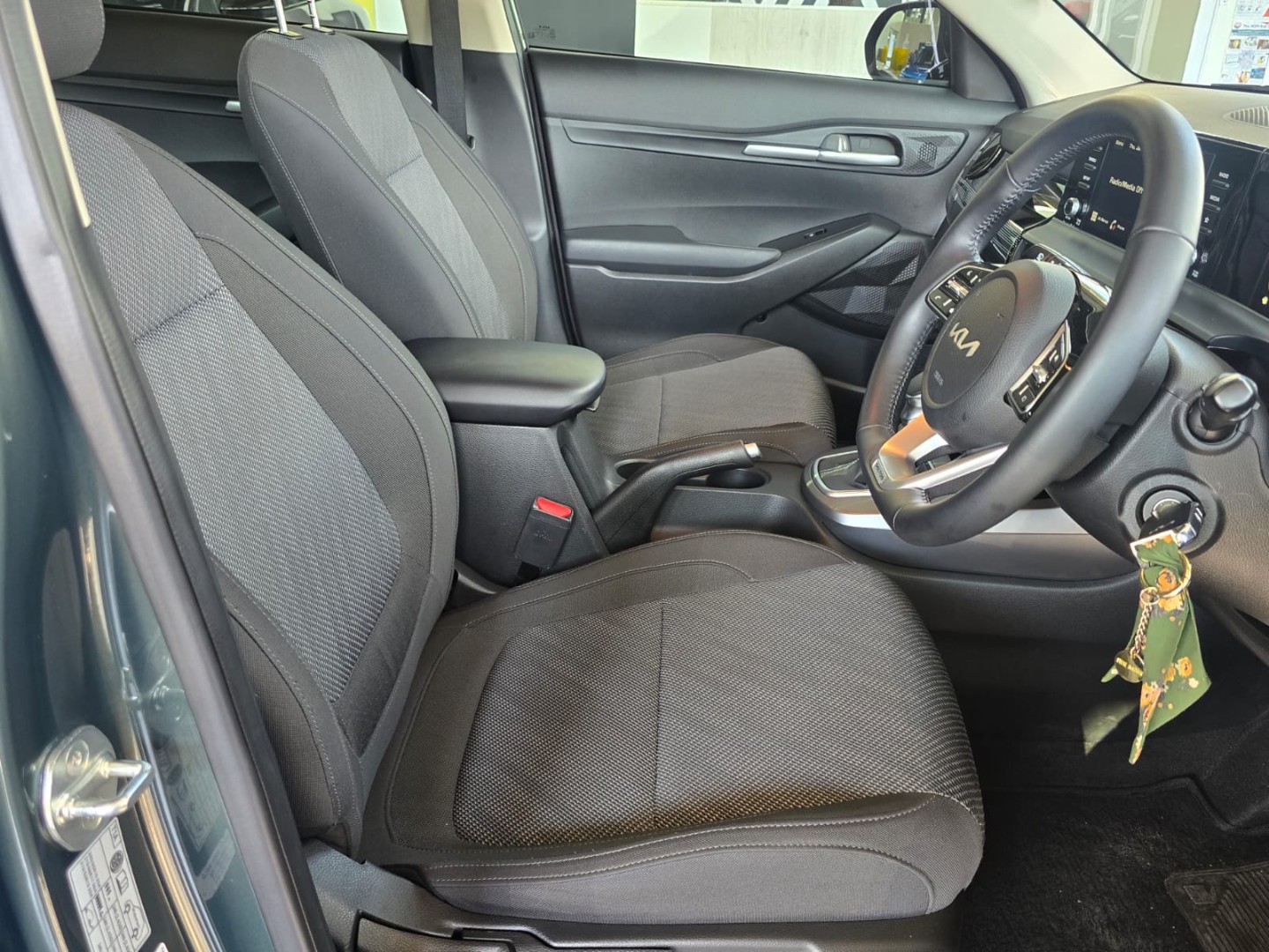 9bb261e1-0144-4626-a923-1c6826f98f06