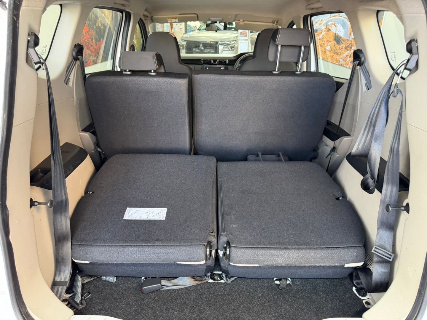 c8981a2e-bb4e-43eb-8882-7b0937595025