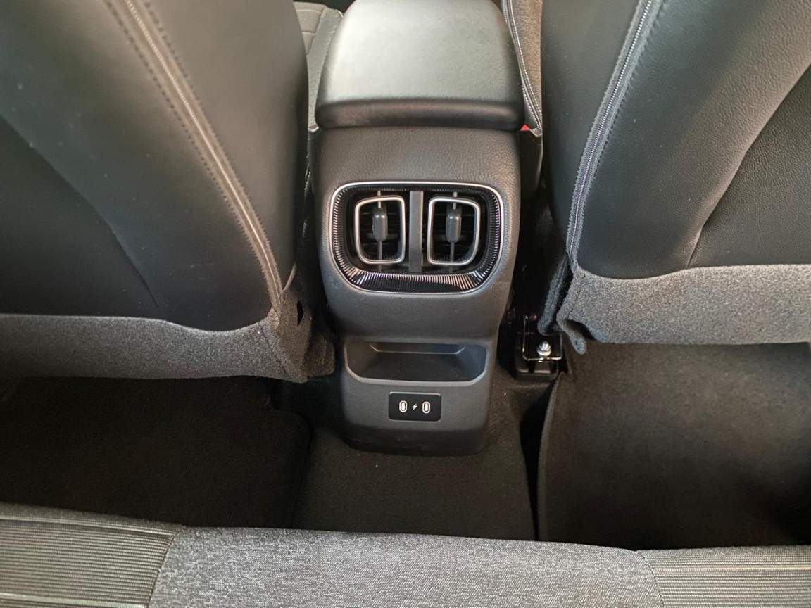 f686896a-14eb-42bd-878b-c60447245d57